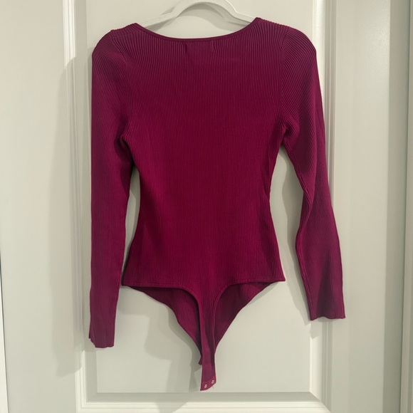 House of Harlow 1960 Ribbed Knit Luxe Essentials Long Sleeve Bodysuit-Magenta - Picture 7 of 8